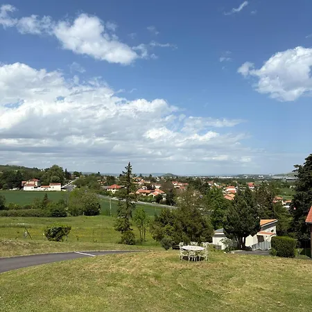 Maison Du Zenith Clermont Ferrand Sud Holiday home *